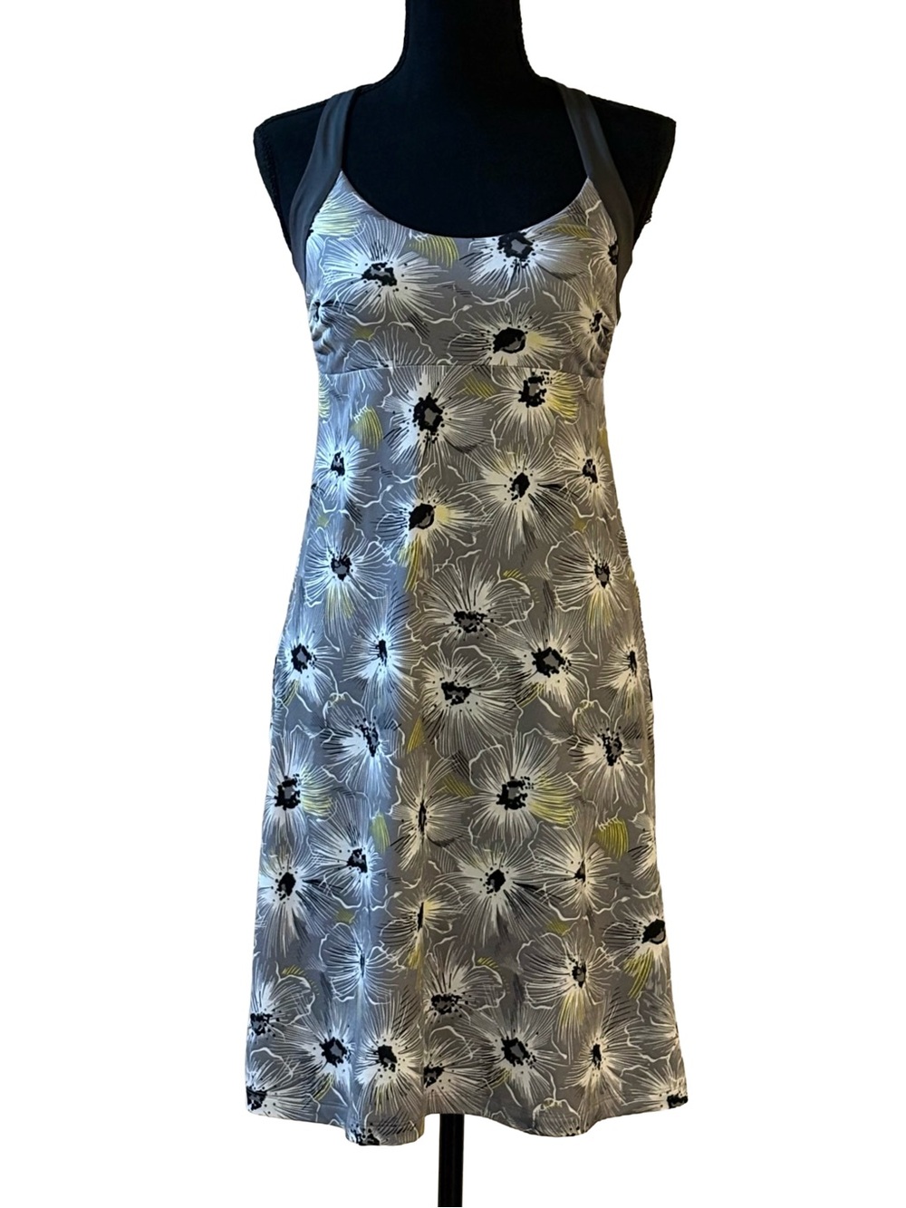 Patagonia Morning Glory Dress XS Gray Floral Shelf Bra Crisscross Racerback